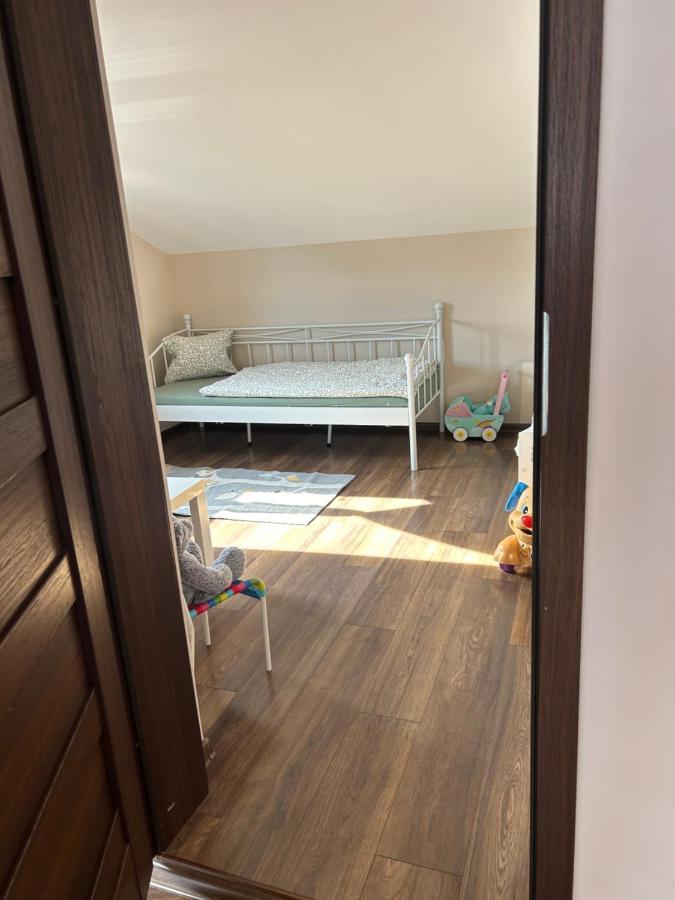 Apartament Bobrzanska - 4 Bedrooms Sypialnie ชวิดนิตซา ภายนอก รูปภาพ