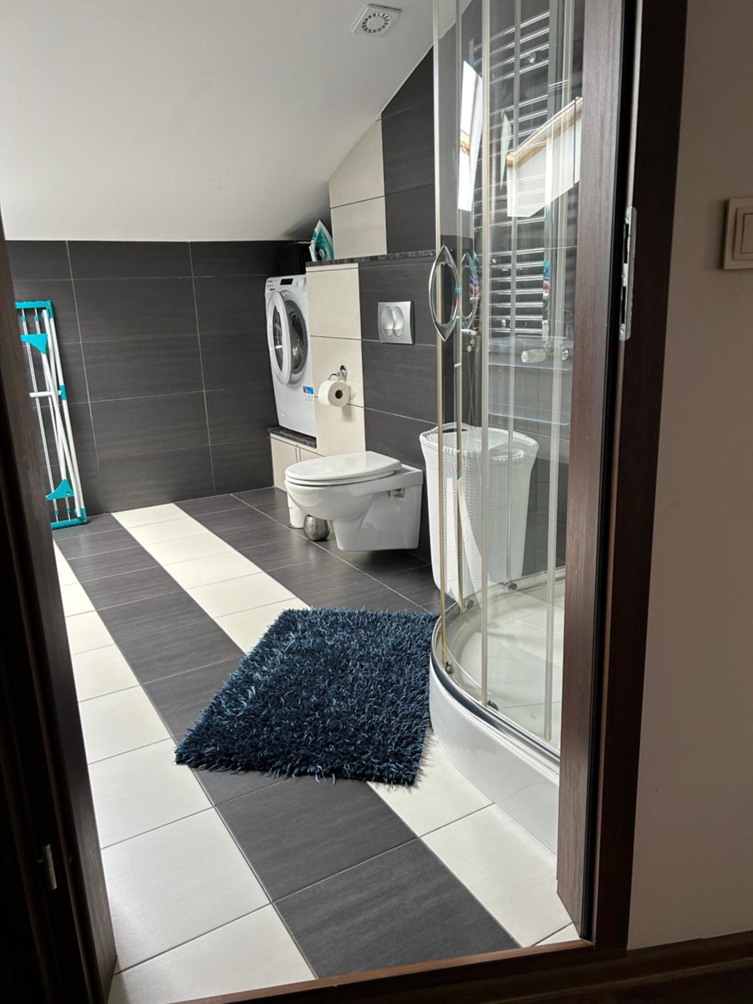 Apartament Bobrzanska - 4 Bedrooms Sypialnie ชวิดนิตซา ภายนอก รูปภาพ